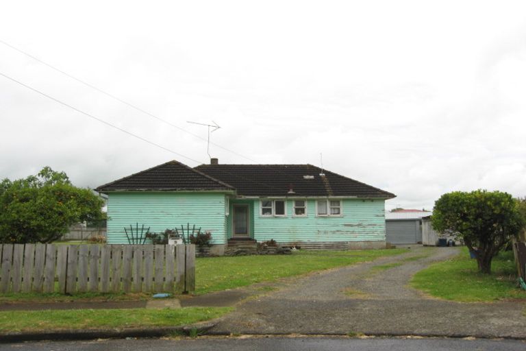 Photo of property in 9 Alamein Place, Pukekohe, 2120