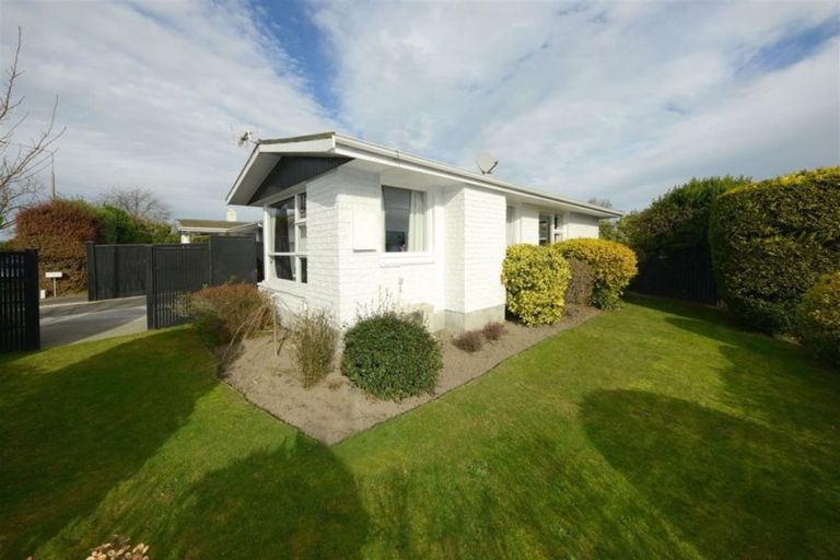 Photo of property in 1/293 Waimairi Road, Ilam, Christchurch, 8041