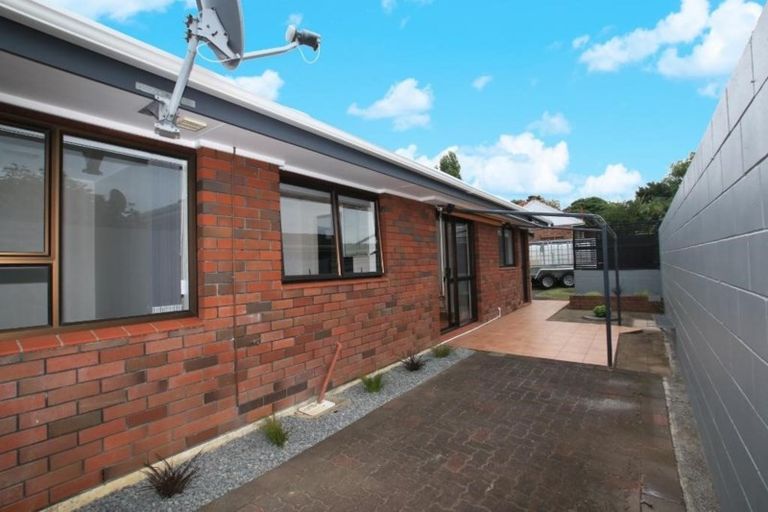 Photo of property in 2/11 Taharoto Road, Takapuna, Auckland, 0622