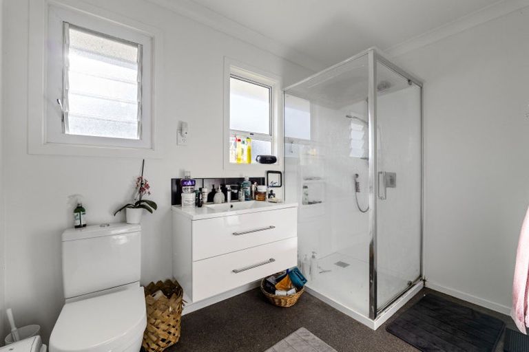 Photo of property in 148 South Road, Spotswood, New Plymouth, 4310