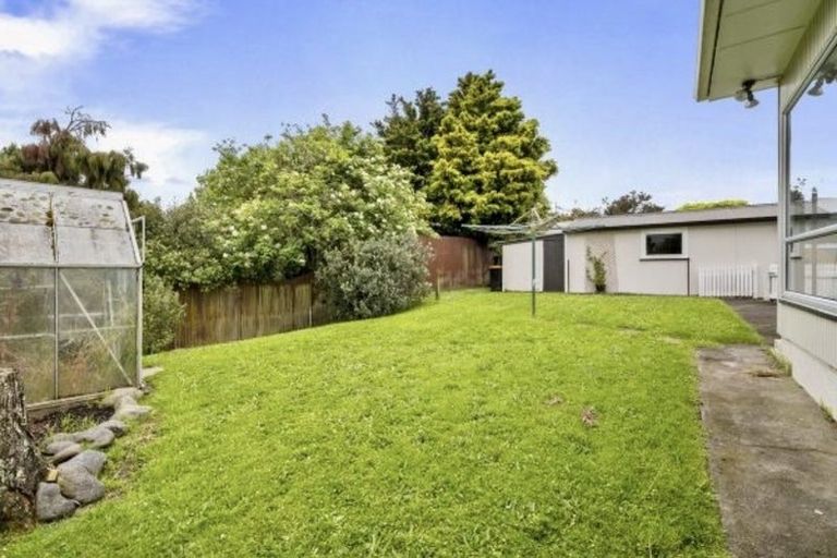 Photo of property in 24 Kent Crescent, Awapuni, Palmerston North, 4412