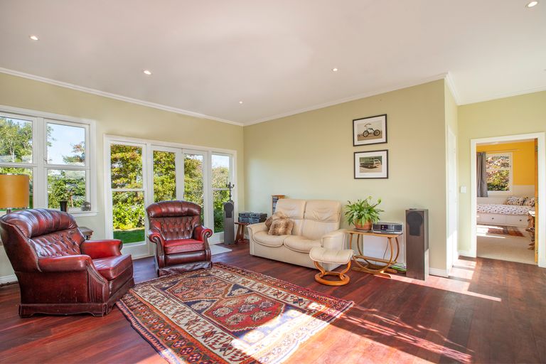 Photo of property in 66 Waiteitei Road, Wellsford, 0974