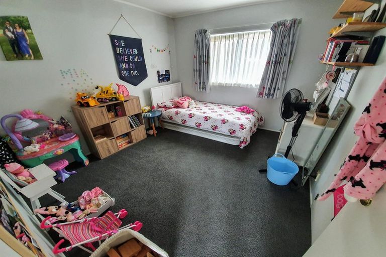 Photo of property in 2/30 Witheford Drive, Bayview, Auckland, 0629