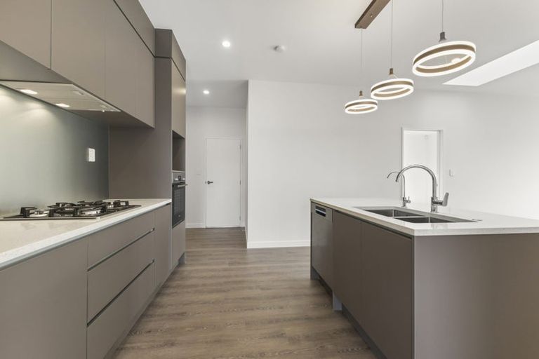 Photo of property in 36 Regis Park Drive, Pukekohe, 2120