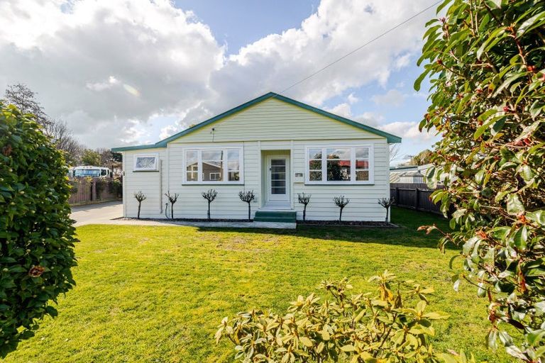 Photo of property in 1 Edward Street, Pahiatua, 4910