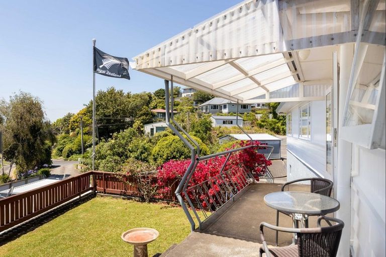 Photo of property in 52 Queens Road, Glen Avon, New Plymouth, 4312