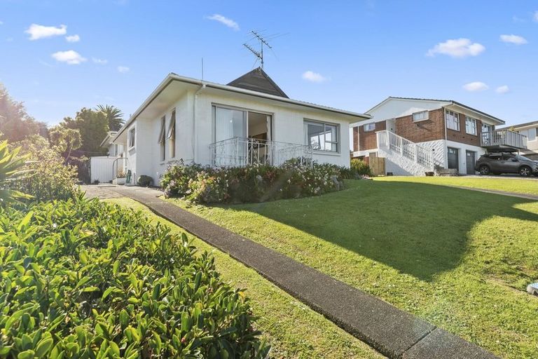Photo of property in 1/123 Glamorgan Drive, Torbay, Auckland, 0630