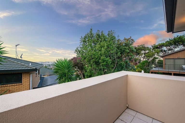 Photo of property in 86 San Valentino Drive, Henderson, Auckland, 0612