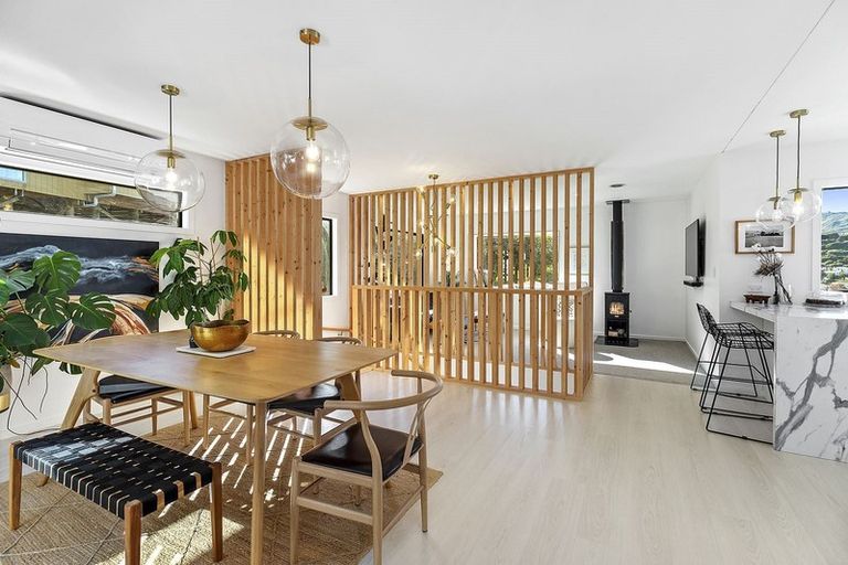 Photo of property in 28b Redwood Avenue, Tawa, Wellington, 5028