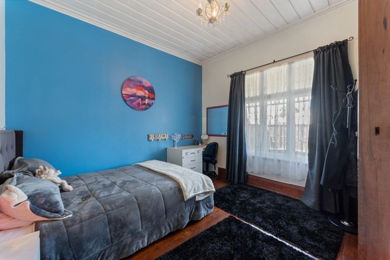 Photo of property in 228 Devon Street West, New Plymouth, 4310