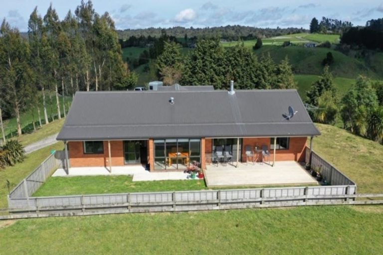 Photo of property in 1239 No 2 Road, Te Ranga, Te Puke, 3182