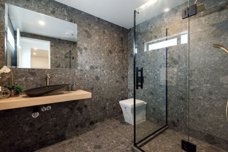 Photo of property in 13 Waimana Avenue, Northcote Point, Auckland, 0627