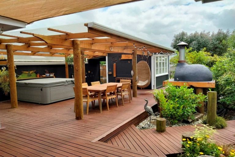 Photo of property in 2 Poole Street, Feilding, 4702