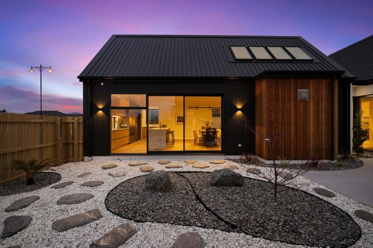 Photo of property in 2 Alan James Lane, Prebbleton, 7604