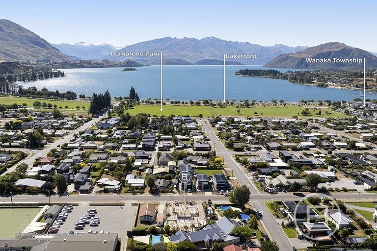Photo of property in 112 Tenby Street, Wanaka, 9305