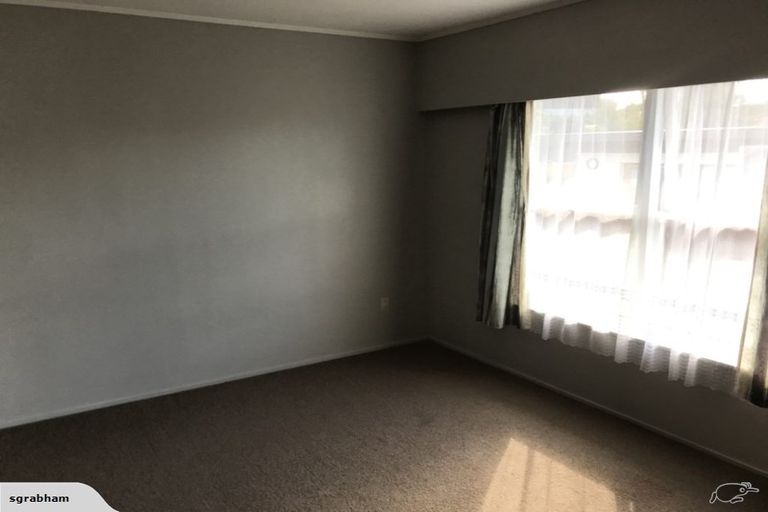 Photo of property in 18 Diana Drive, Glenfield, Auckland, 0627