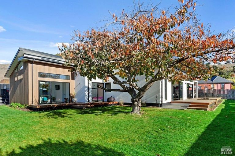 Photo of property in 72a Port Hills Road, Heathcote Valley, Christchurch, 8022