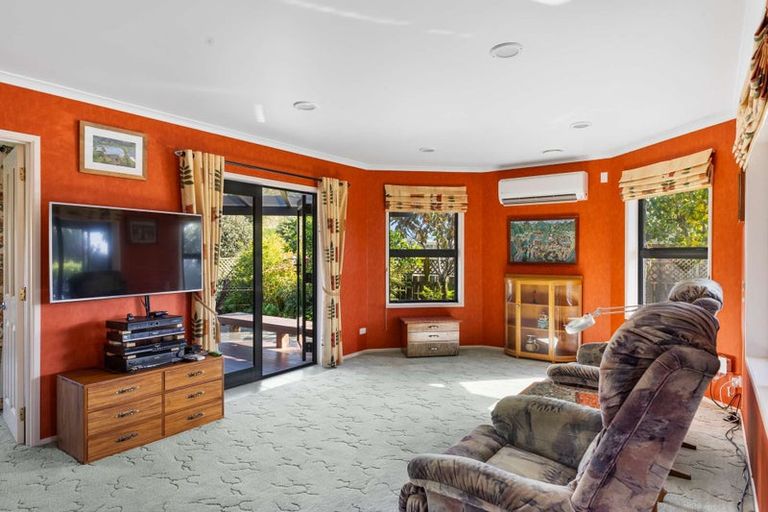 Photo of property in 520 Manutahi Road, Lepperton, New Plymouth, 4373