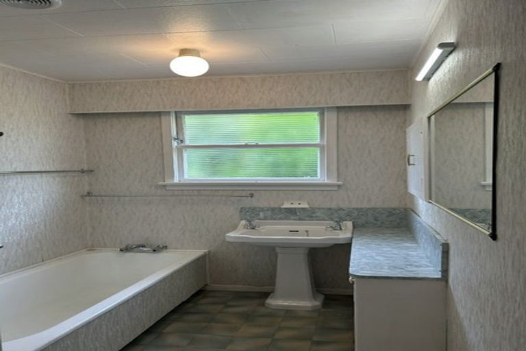 Photo of property in 25 Hillary Street, Winton, 9720