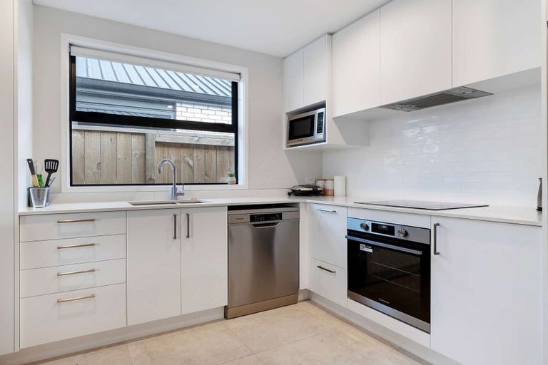 Photo of property in 5 Wharangi Lane, Papamoa, 3118