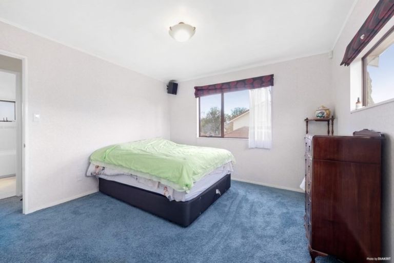 Photo of property in 20 Karetu Road, Greenlane, Auckland, 1051