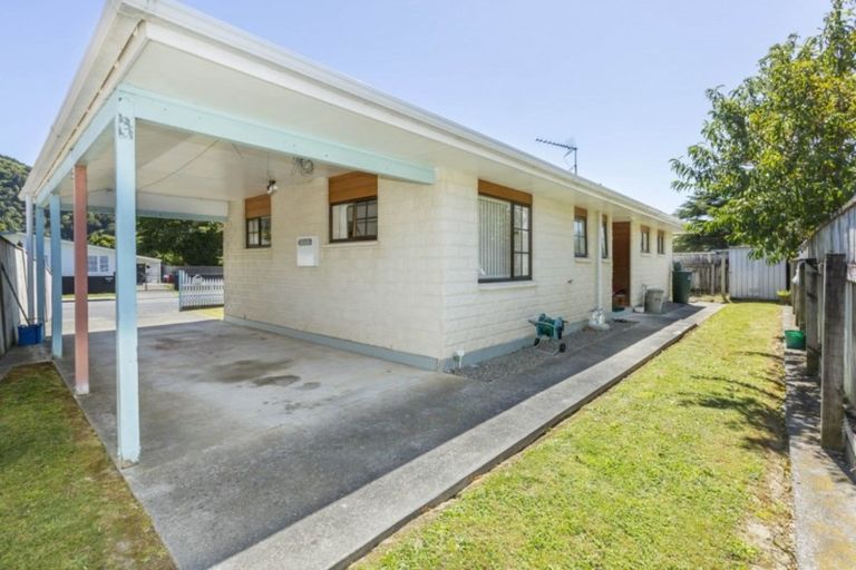 Photo of property in 14a Holdsworth Avenue, Trentham, Upper Hutt, 5018