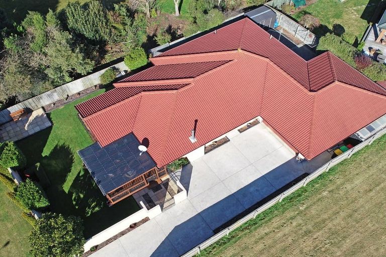 Photo of property in 17 Taranaki Drive, Woodend, 7610
