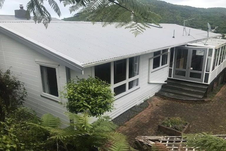 Photo of property in 9 Versailles Street, Karori, Wellington, 6012