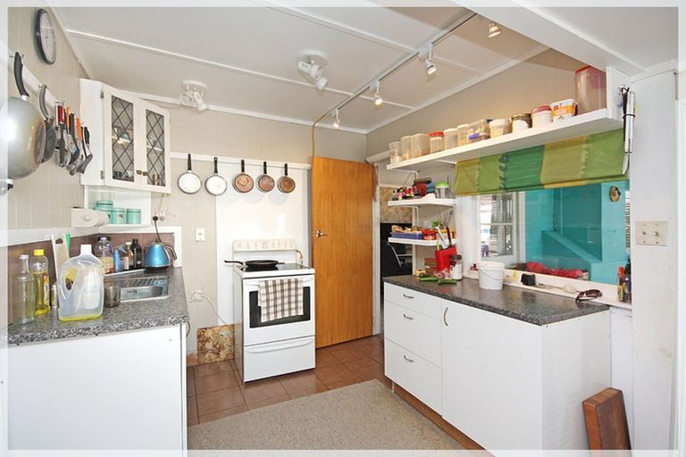 Photo of property in 22 Andresen Street, Foxton Beach, Foxton, 4815