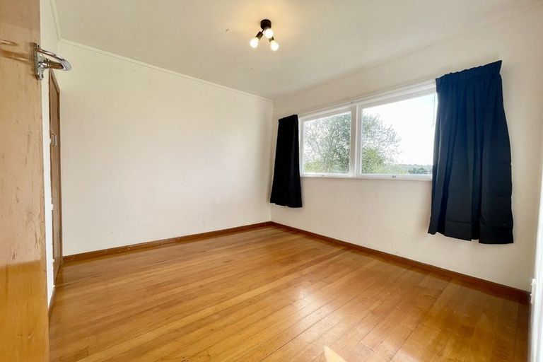 Photo of property in 33 Paramu Avenue, Birkdale, Auckland, 0626