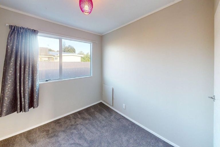Photo of property in 17 Tainui Street, Castlecliff, Whanganui, 4501