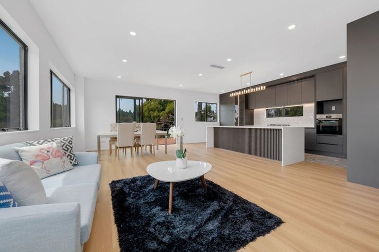Photo of property in 27 Tannaghmore Drive, Flat Bush, 2019
