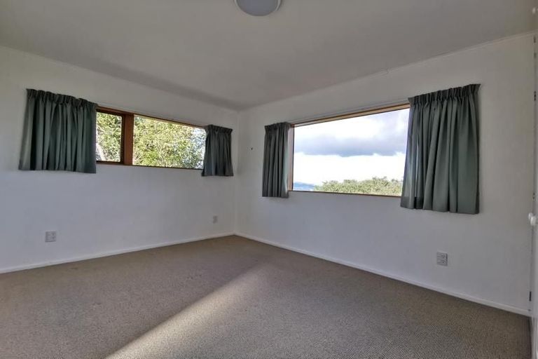 Photo of property in 92 Nicholson Road, Khandallah, Wellington, 6035