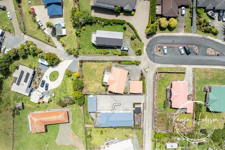 Photo of property in 12 Ash Grove, Maungaturoto, 0520