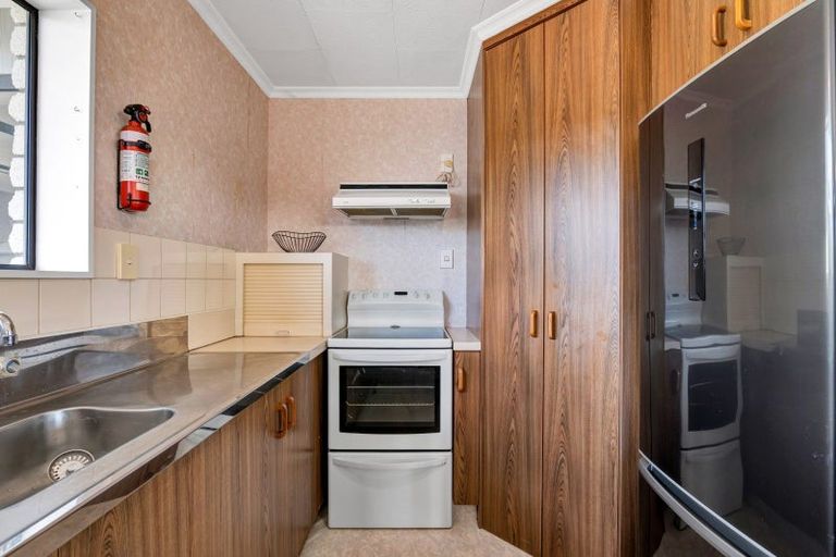 Photo of property in 1/17 Roy Terrace, Moturoa, New Plymouth, 4310
