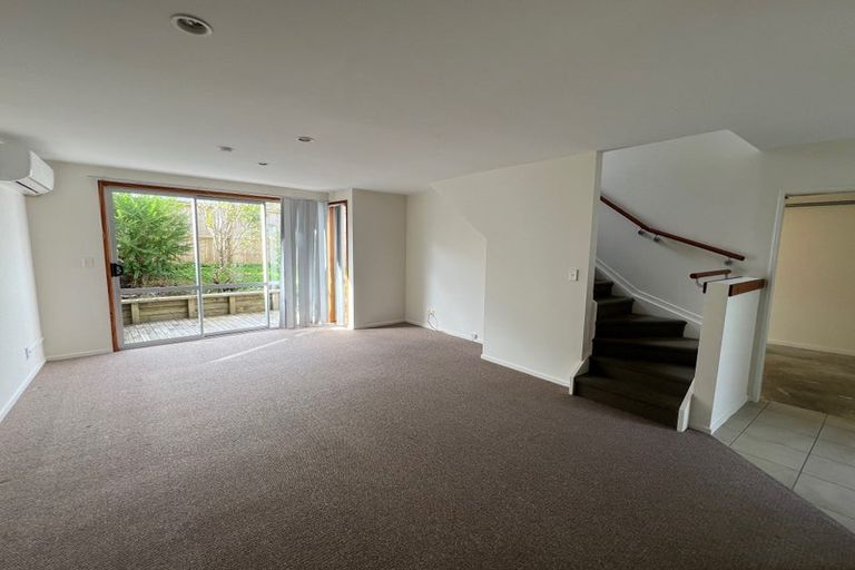 Photo of property in 69 Albionvale Road, Glen Eden, Auckland, 0602