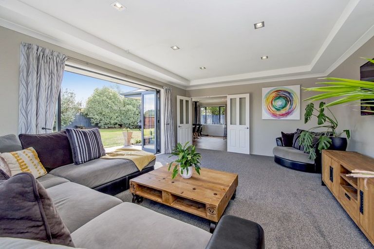 Photo of property in 2 Goldie Place, Rolleston, 7614