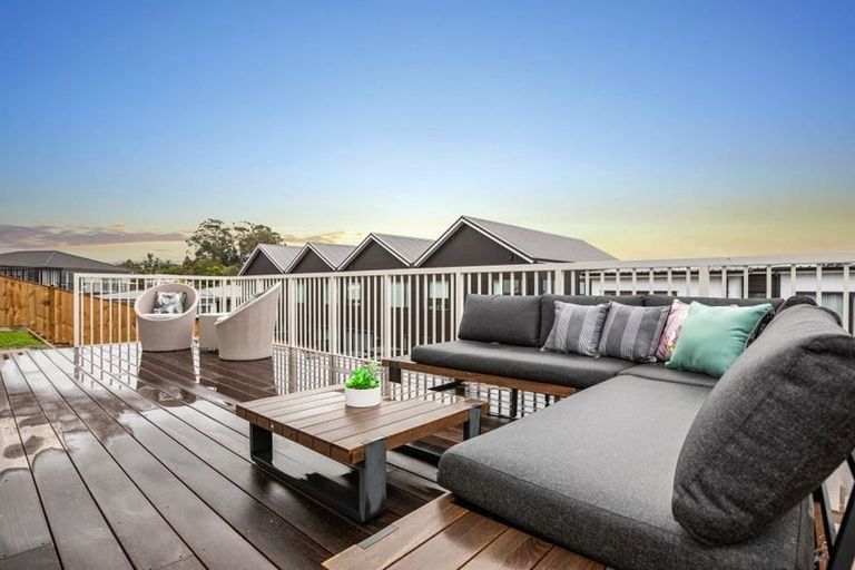 Photo of property in 24 Kuku Avenue, Red Beach, 0932