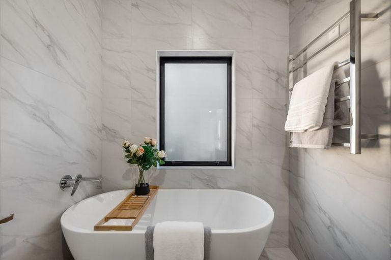 Photo of property in 41b Sunnynook Road, Forrest Hill, Auckland, 0620