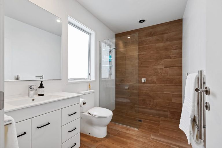 Photo of property in 77 Sandhurst Drive, Papamoa Beach, Papamoa, 3118