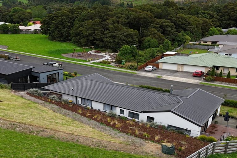 Photo of property in 24 Genia Drive, Wakefield, 7025