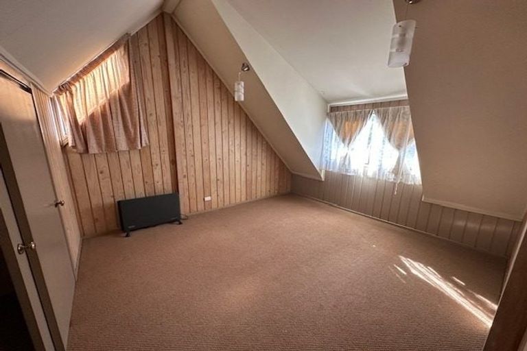 Photo of property in 1/4 Westpark Drive, West Harbour, Auckland, 0618