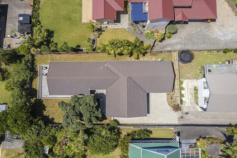 Photo of property in 966b Whangaparaoa Road, Manly, Whangaparaoa, 0930