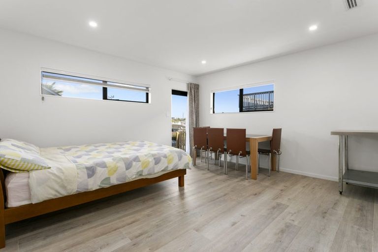 Photo of property in 9a Wolsley Avenue, Milford, Auckland, 0620