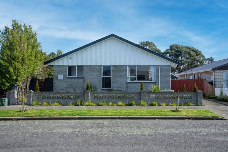 Photo of property in 1/17 Kuaka Crescent, Bromley, Christchurch, 8062