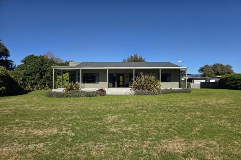 Photo of property in 109 Titoki Place, Matarangi, Whitianga, 3592