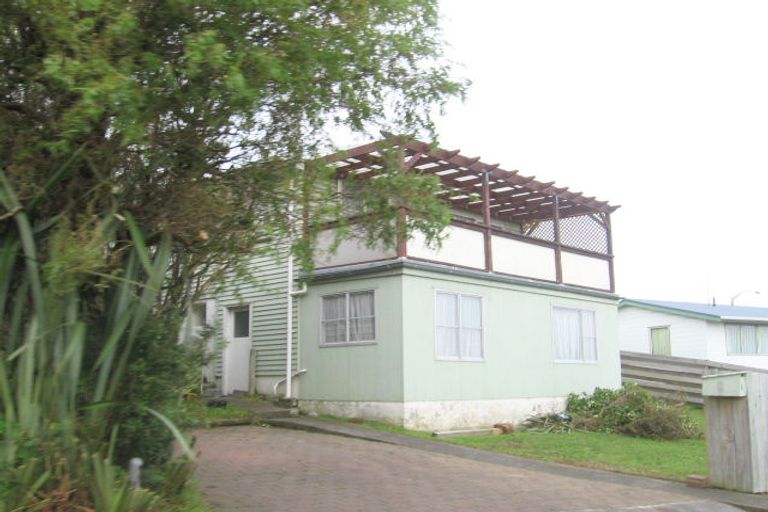Photo of property in 4 Desert Gold Street, Ascot Park, Porirua, 5024