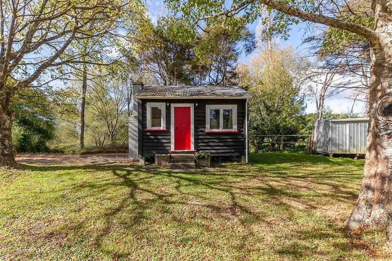 Photo of property in 1541 Dovedale Road, Thorpe, Wakefield, 7096