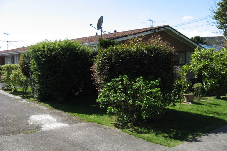 Photo of property in 9b Birdwood Road, Waterloo, Lower Hutt, 5011
