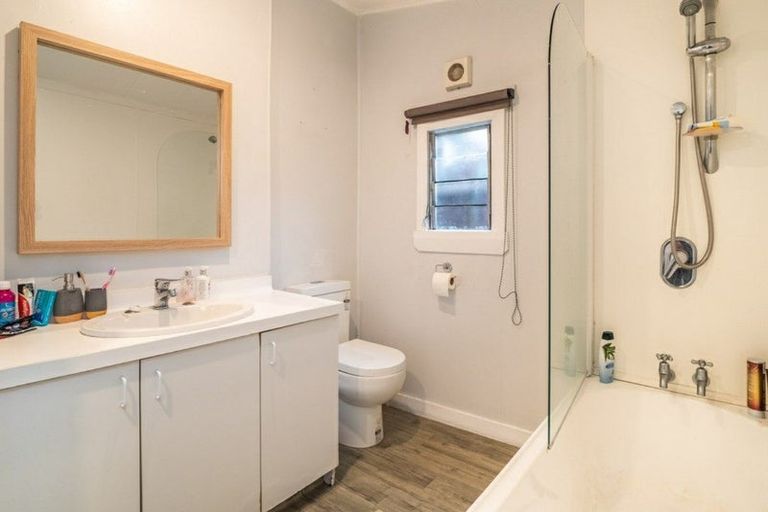 Photo of property in 8 Osmond Street, South Dunedin, Dunedin, 9012